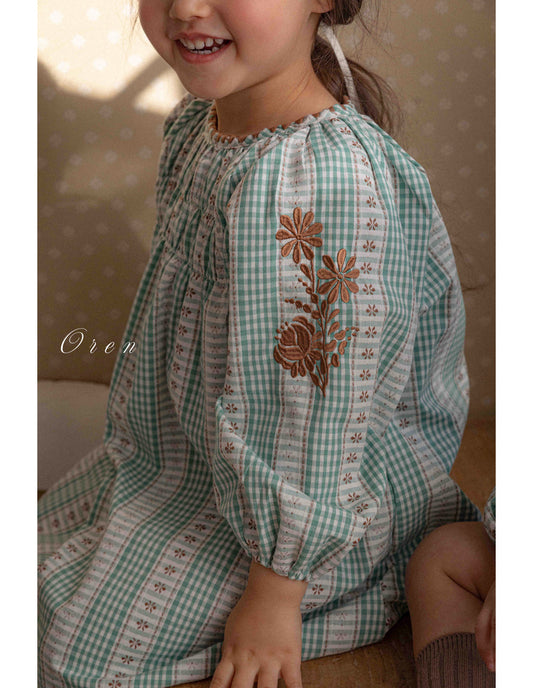 韓國童裝 26春 | OR47 Embroidery flower check dress (85~120cm)
