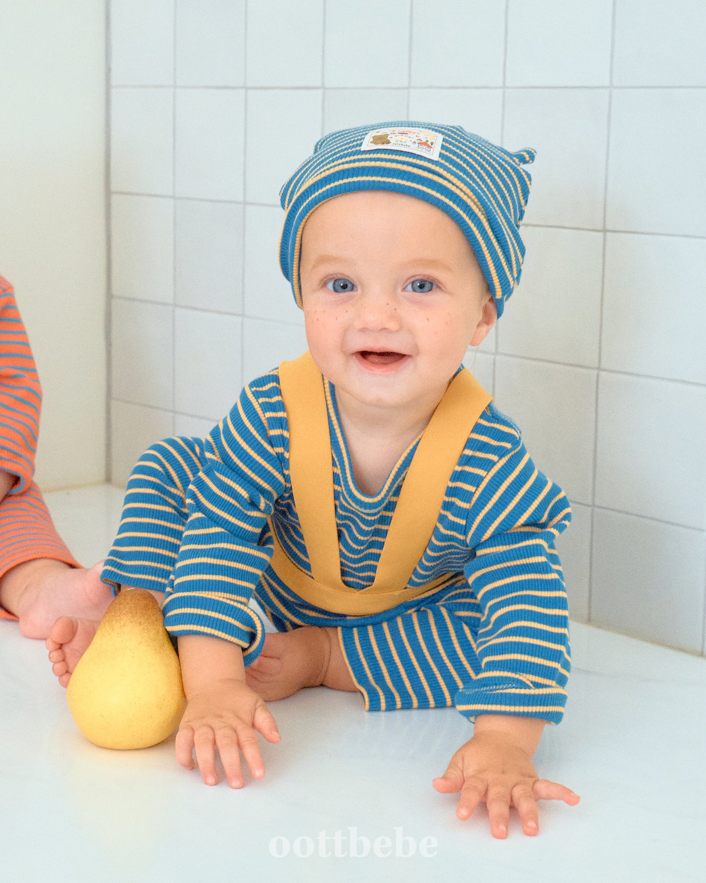 韓國童裝 | OT25318 OT Stripe Baby Bonnet