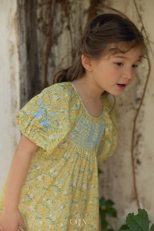 韓國童裝 26夏| OR72 Solara Smocking Dress 索拉拉抓皺洋裝 (90-120)