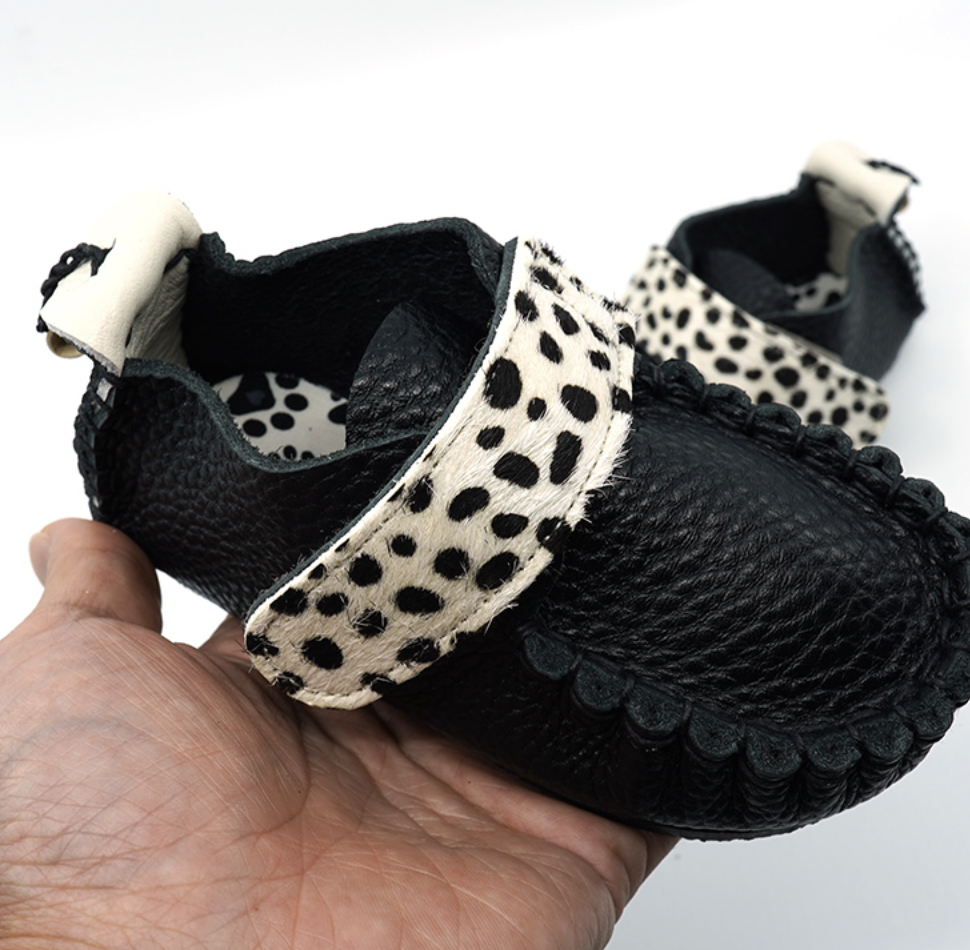 9月團) 韓國手工真皮鞋團 Velcro dalmation (white/black/mismatch)