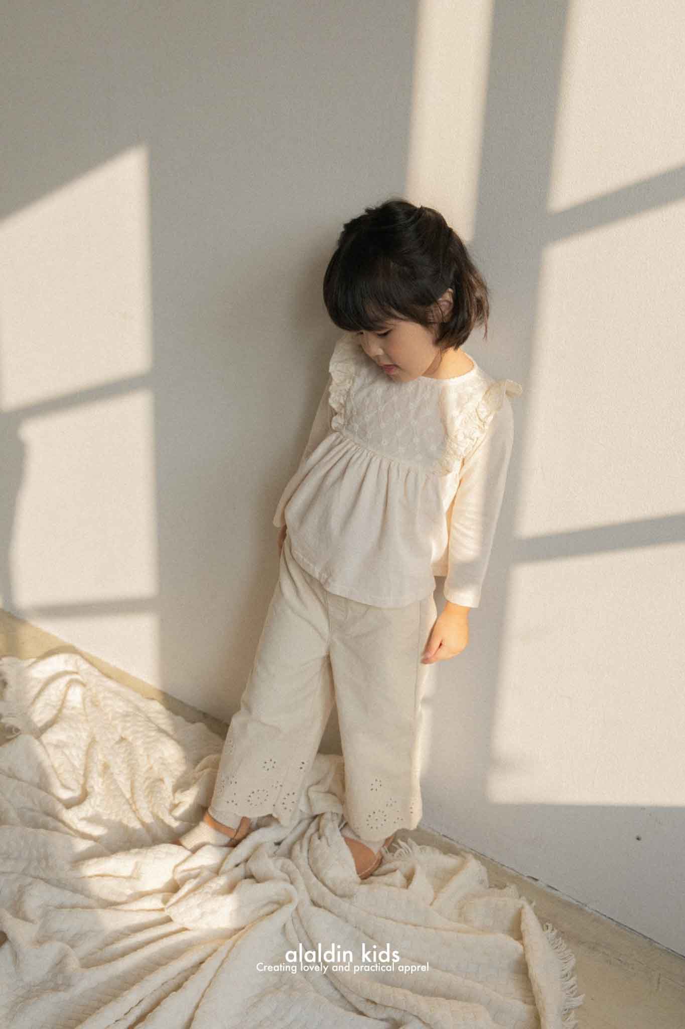 現貨▷ 韓國童裝 24秋 | AL24303 FLORAL BLOUSE - FLO | FLOWERKKOCH