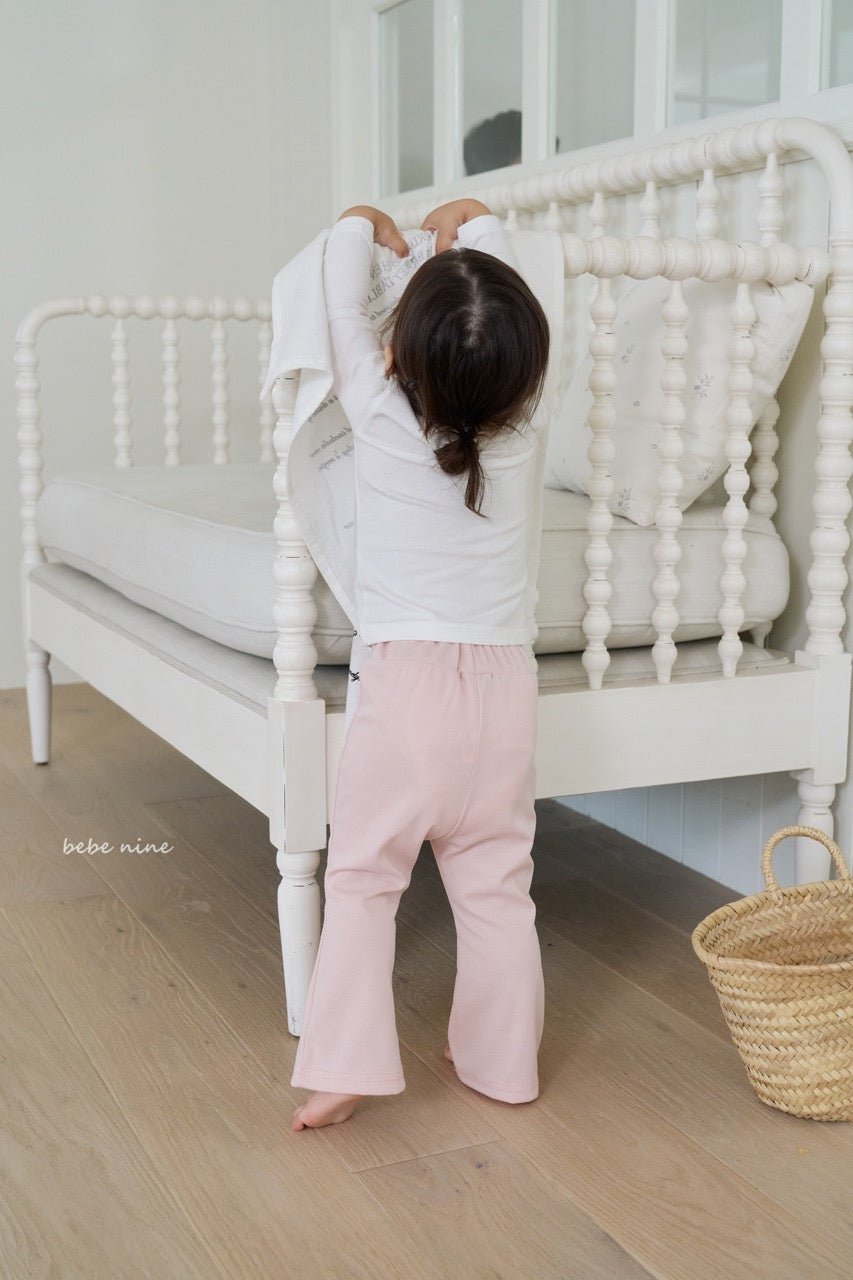 韓國童裝 25秋| BN25355 BLACK PINK FLARE PANTS
