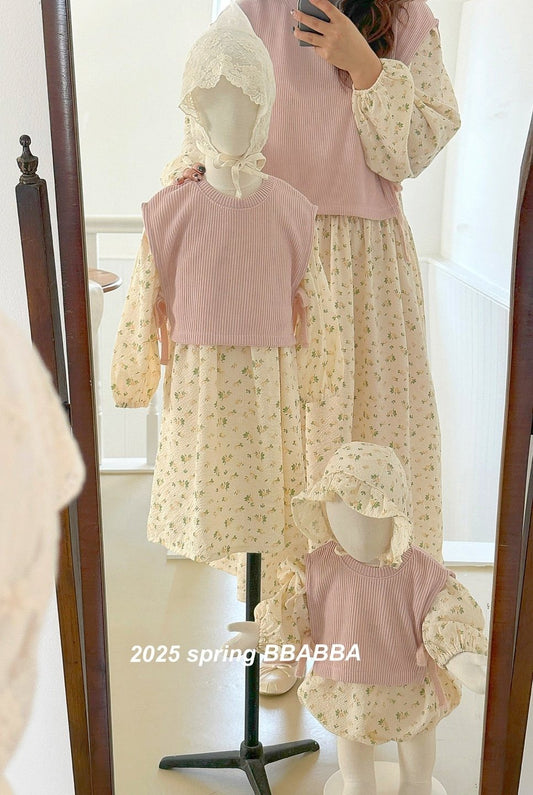 韓國童裝 25春 | BA25101 碎花裙連針織套裝 春日花花親子裝