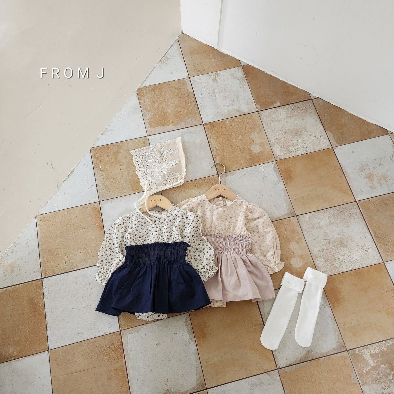 現貨▷ FromJ Floral Suit Best Seller 折後$199 ▷任選三件現貨包自順自取 - FLO | FLOWERKKOCH