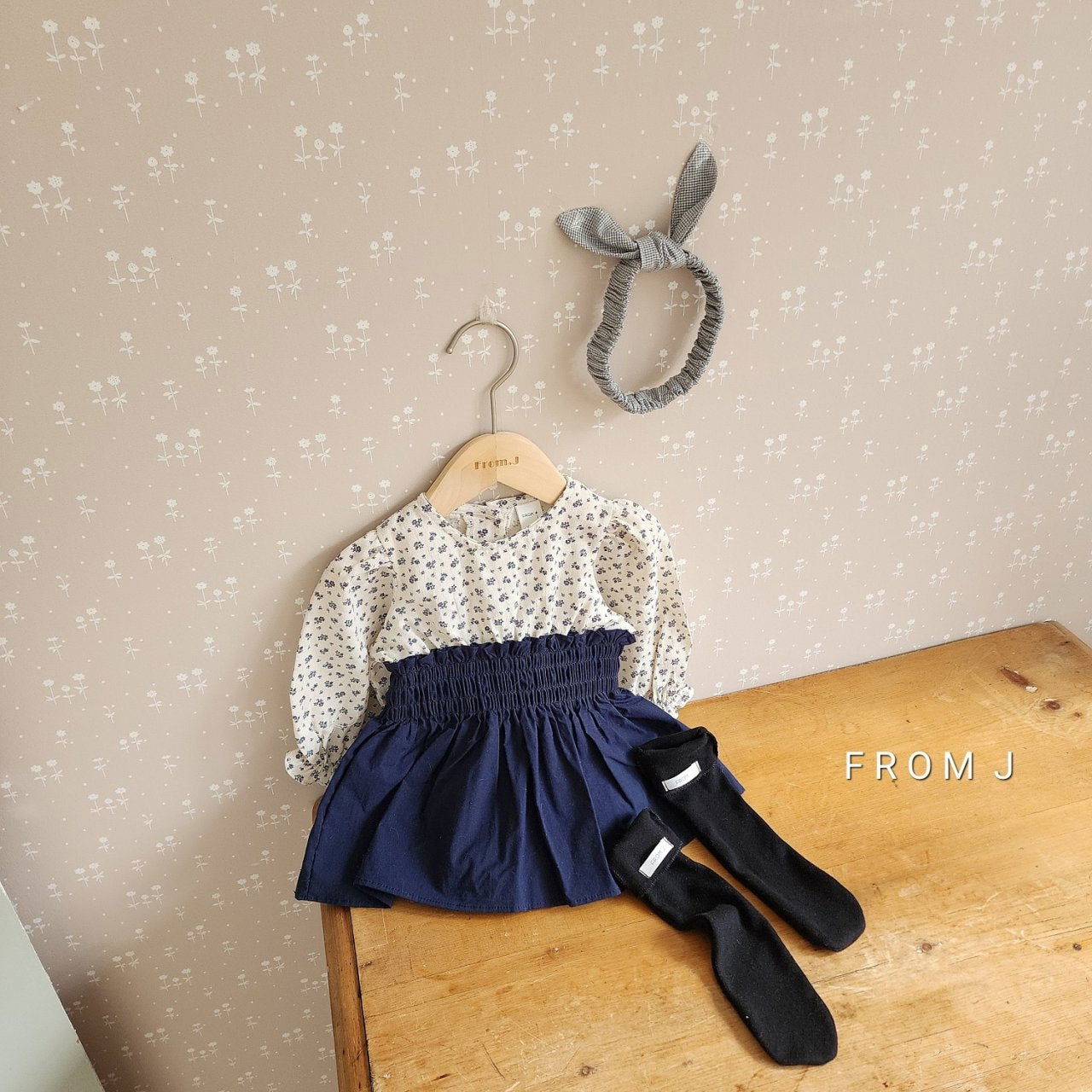 現貨▷ FromJ Floral Suit Best Seller 折後$199 ▷任選三件現貨包自順自取 - FLO | FLOWERKKOCH
