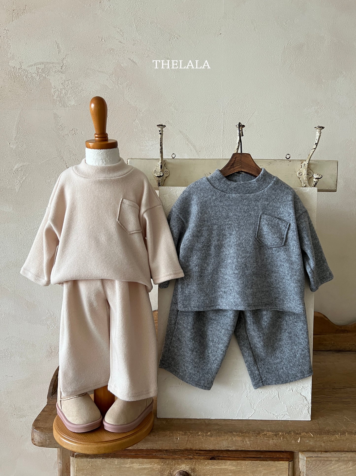 韓國童裝 25秋冬 | LA25457 Basic Mock Neck Top and Bottom Set (Baby & Kids)