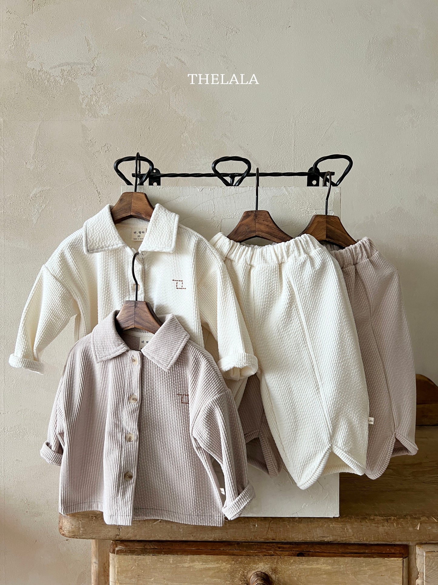 韓國童裝 25秋 | LA25347 Collar Top and Bottom Set (Baby and Kids)