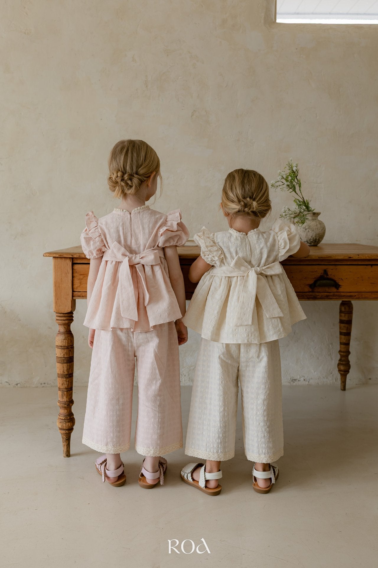 韓國童裝 25夏 | RO25201 Bell Kids Top and Bottom Set