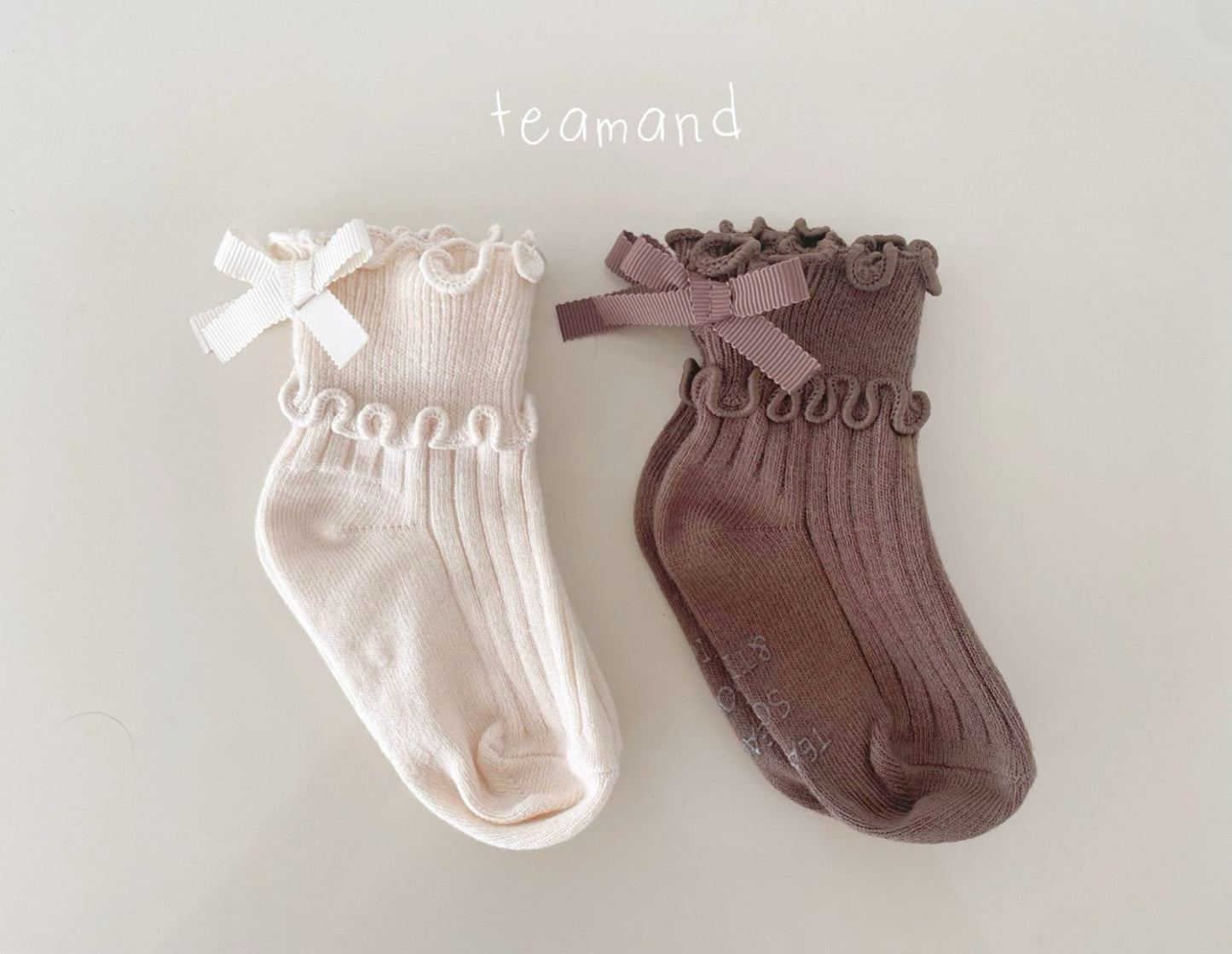 現貨▷ 韓國童裝 童襪 Ribbon Frilled Socks Set (beige & brown)