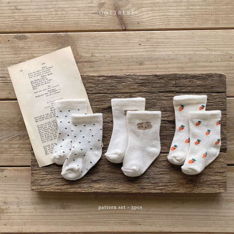 韓國童裝 | OT25109 OT Newborn Socks Set (Pattern Set of 3)