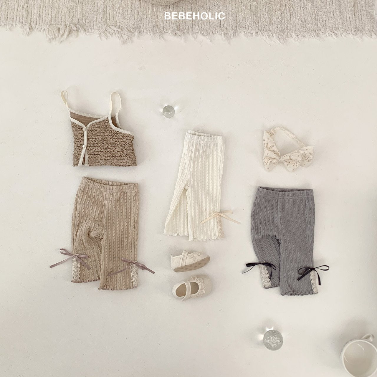 韓國童裝 25春 | BB25101 蕾絲喇叭褲 LACE RIBBON BOOTCUT PANTS