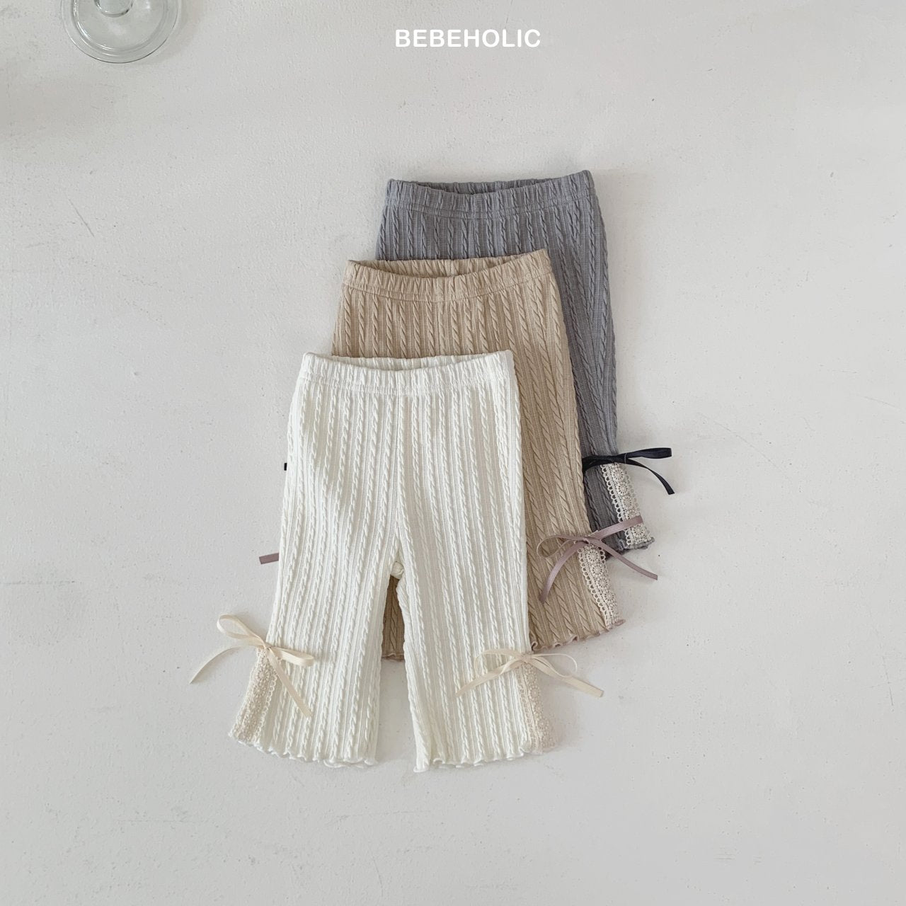 韓國童裝 25春 | BB25101 蕾絲喇叭褲 LACE RIBBON BOOTCUT PANTS