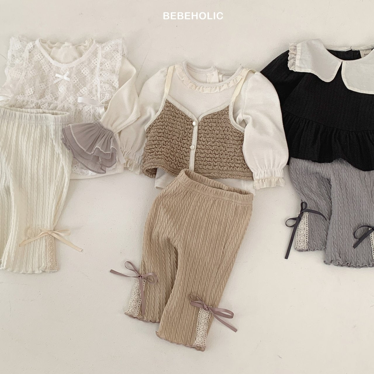 韓國童裝 25春 | BB25101 蕾絲喇叭褲 LACE RIBBON BOOTCUT PANTS