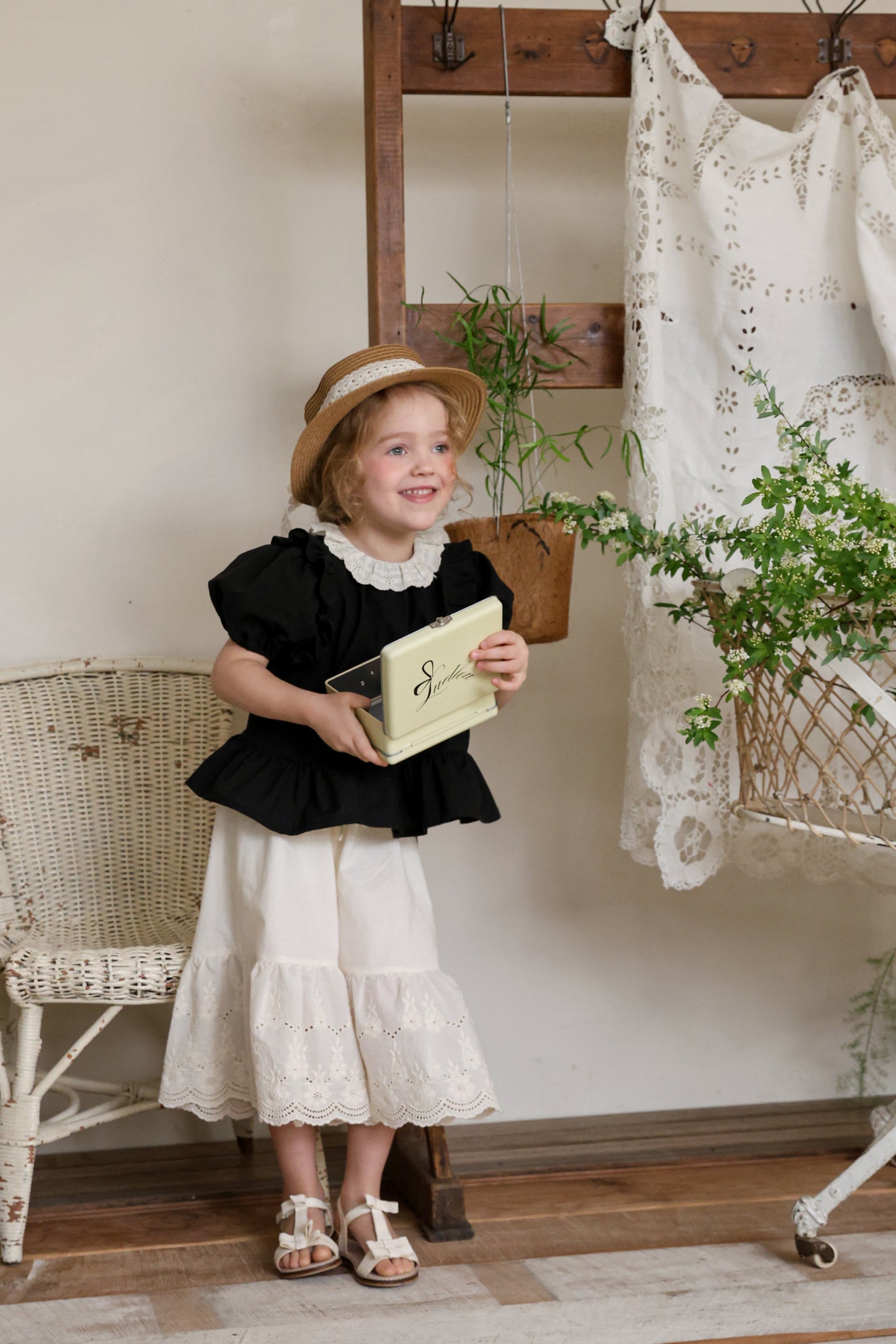 韓國童裝 26夏| FU01 Rennes Blouse 蕾絲襯衫 (90-140cm)