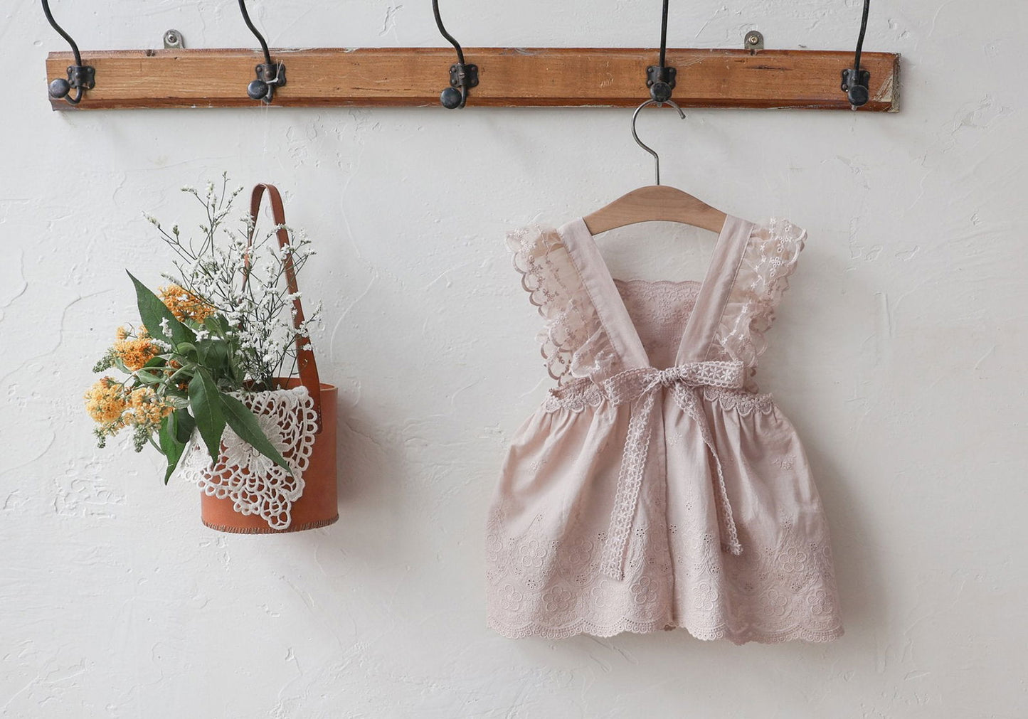 韓國童裝 24秋 | FLO Lace Apron - FLO | FLOWERKKOCH 