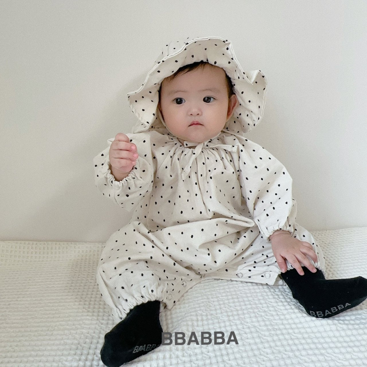 韓國童裝 24秋冬 | bbabba DOT DOT Bodysuit with hat BA244012 - FLO | FLOWERKKOCH 