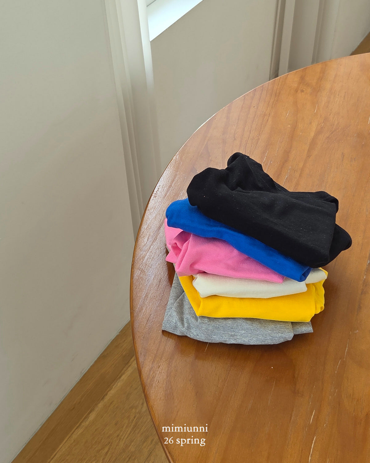 必買 1+1 春季 Basic T-Shirt  \\2件同款只需要1件價錢//