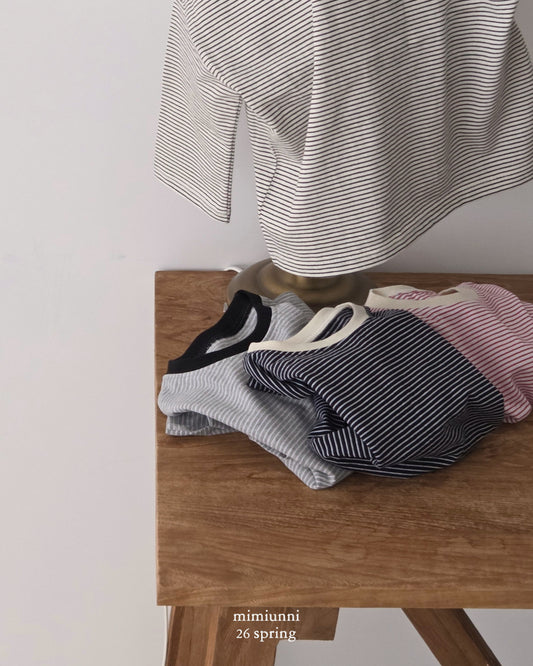 必買 1+1 春季 Thin Stripe T-Shirt 羅紋細條紋上衣 \\2件同款只需要1件價錢//