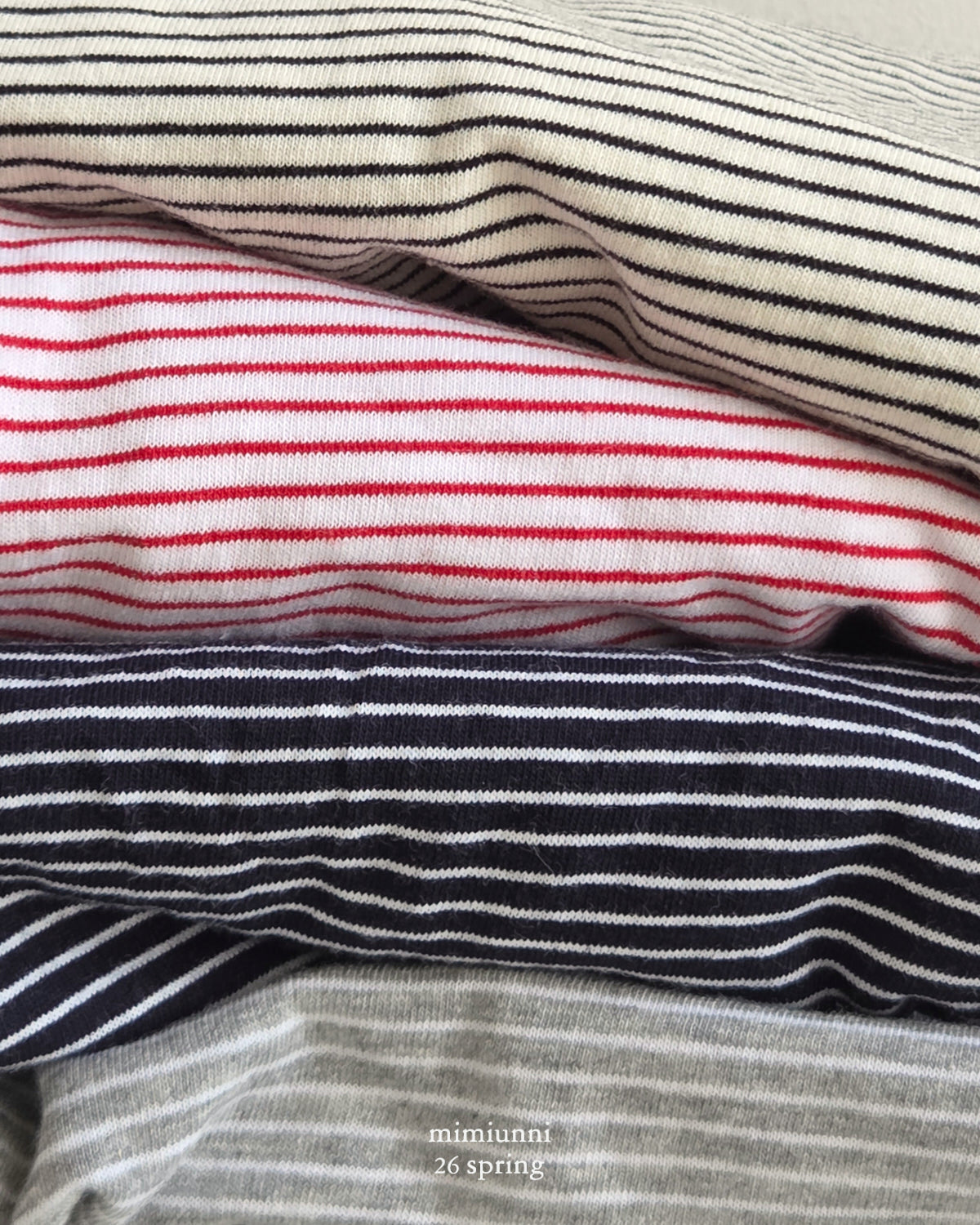 必買 1+1 春季 Thin Stripe T-Shirt 羅紋細條紋上衣 \\2件同款只需要1件價錢//