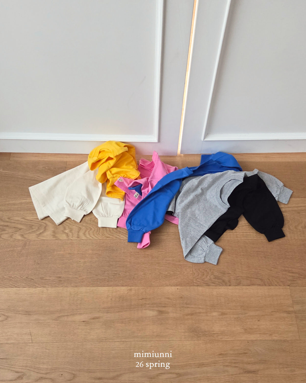 必買 1+1 春季 Basic T-Shirt  \\2件同款只需要1件價錢//