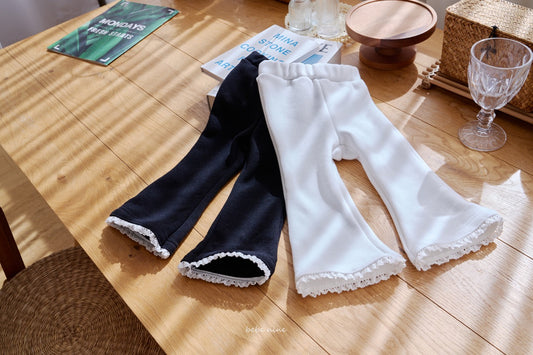 韓國童裝 25秋冬| BN25410 Frill Fleece Flare Pants