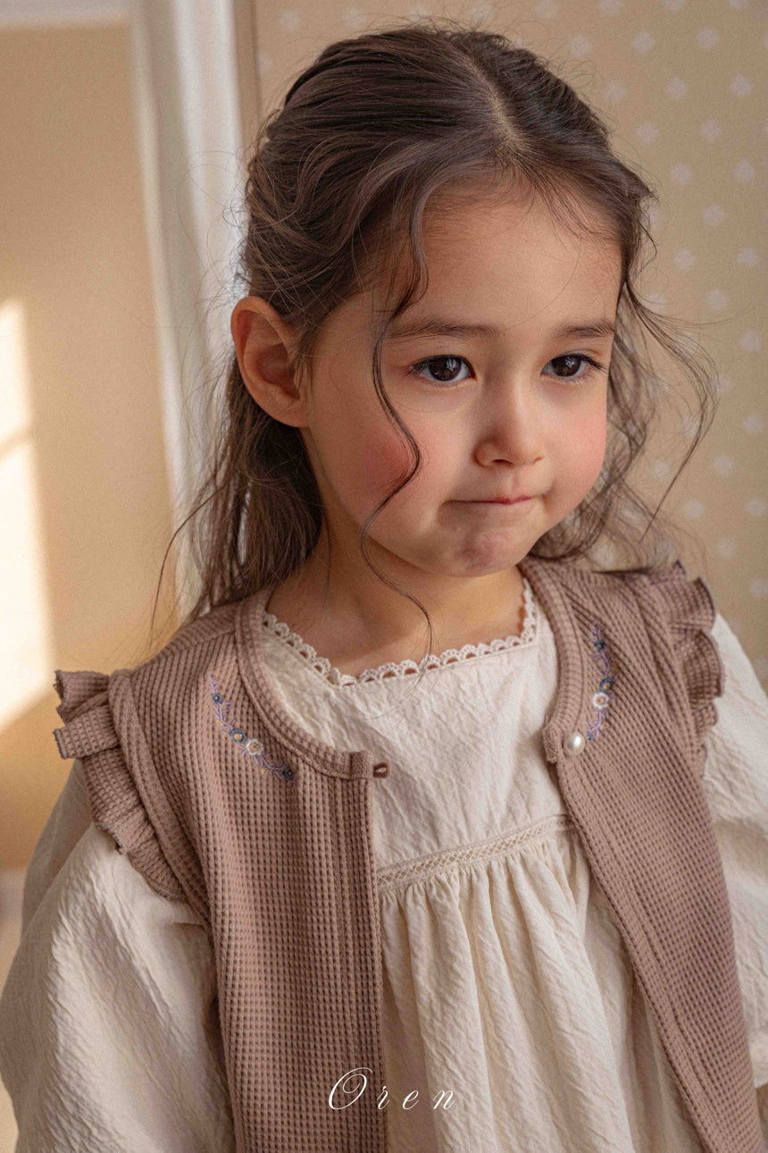 韓國童裝 26春 |  OR73 Emma Embroidered Vest (85~120cm)