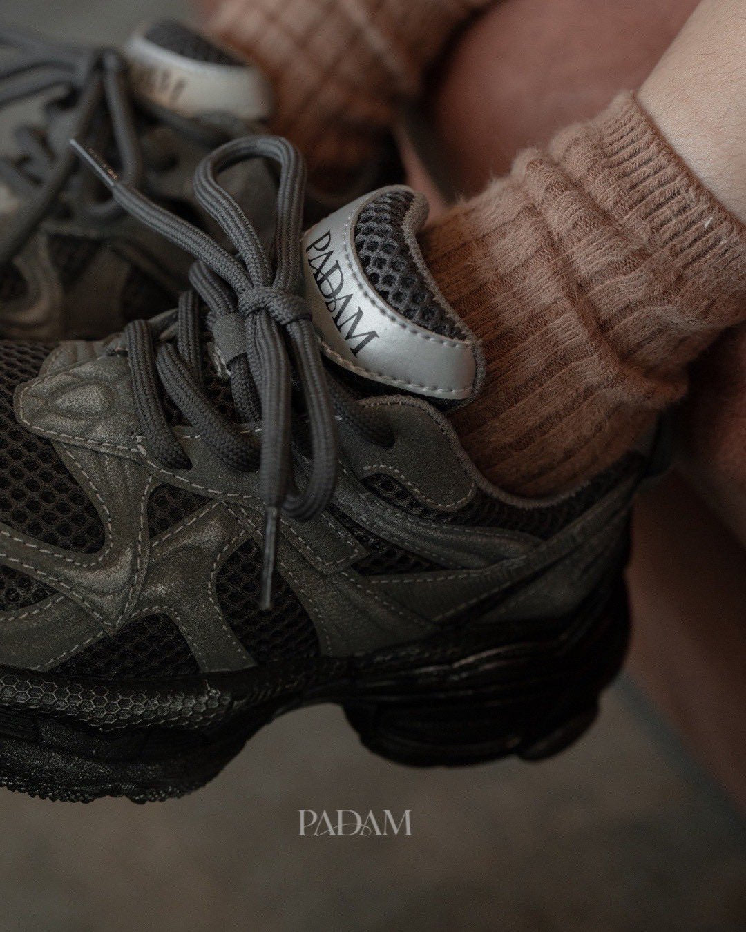 只限一團) vintage wolf sneaker 🐺 限量接受預訂 [日本直送] /日本團購