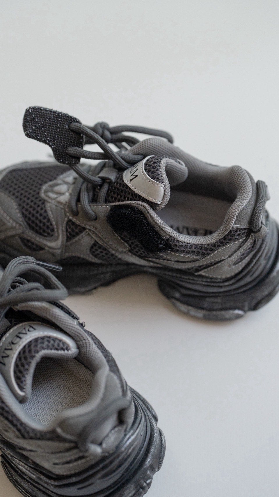 只限一團) vintage wolf sneaker 🐺 限量接受預訂 [日本直送] /日本團購