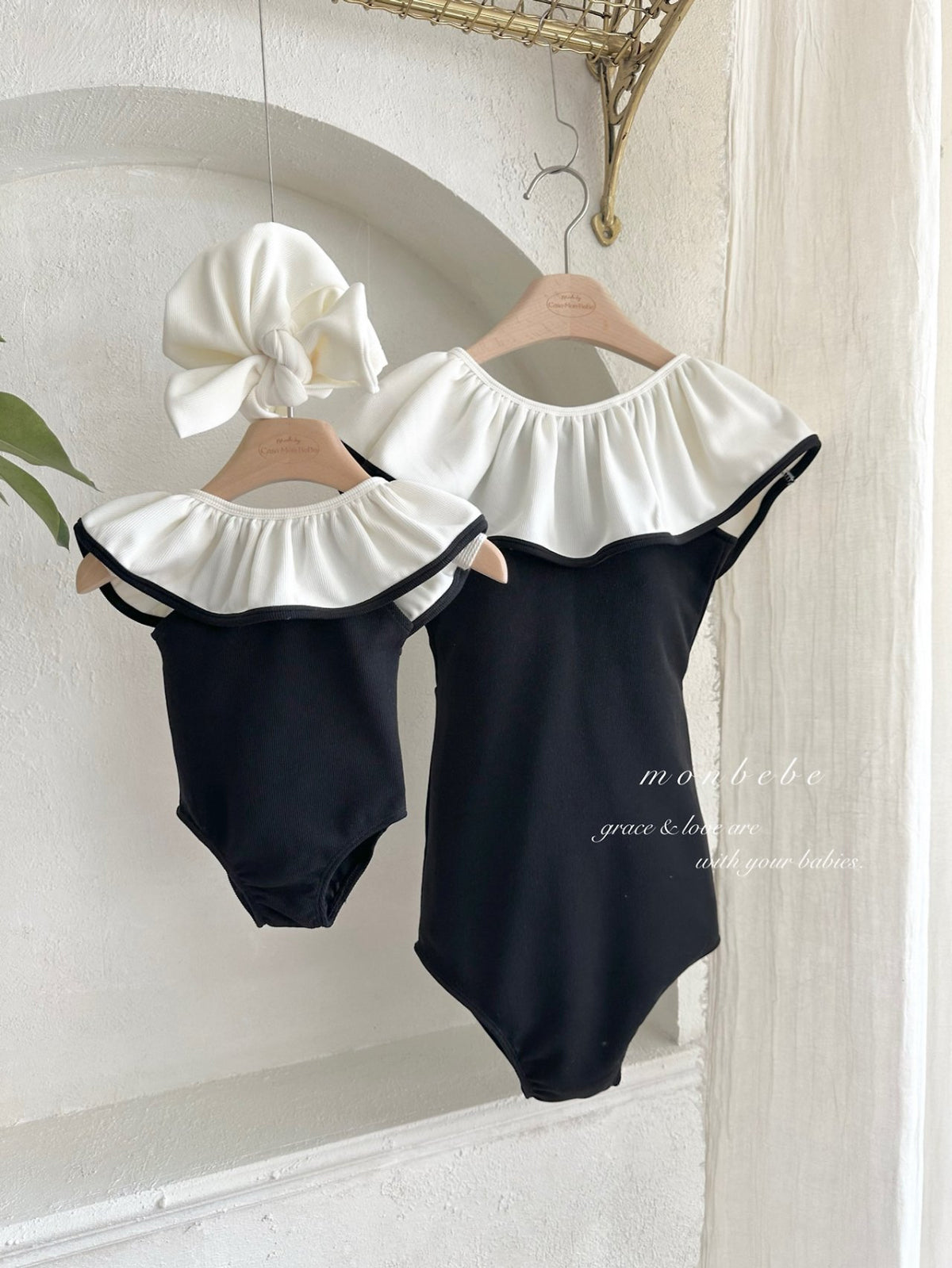韓國童裝 Swimwear 2026新款 Monbebe 荷葉邊泳衣（泳帽套裝）