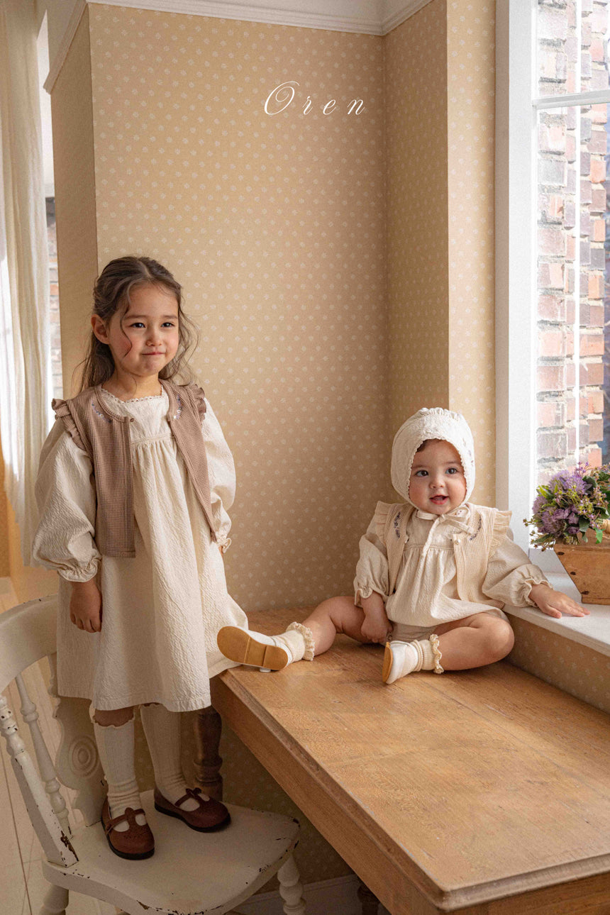 韓國童裝 26春 |  OR73 Emma Embroidered Vest (85~120cm)