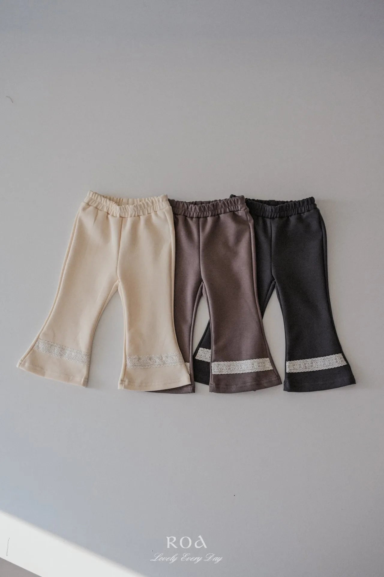 韓國童裝 26春 |   RO22 Lace Flare Pants (80~120cm)