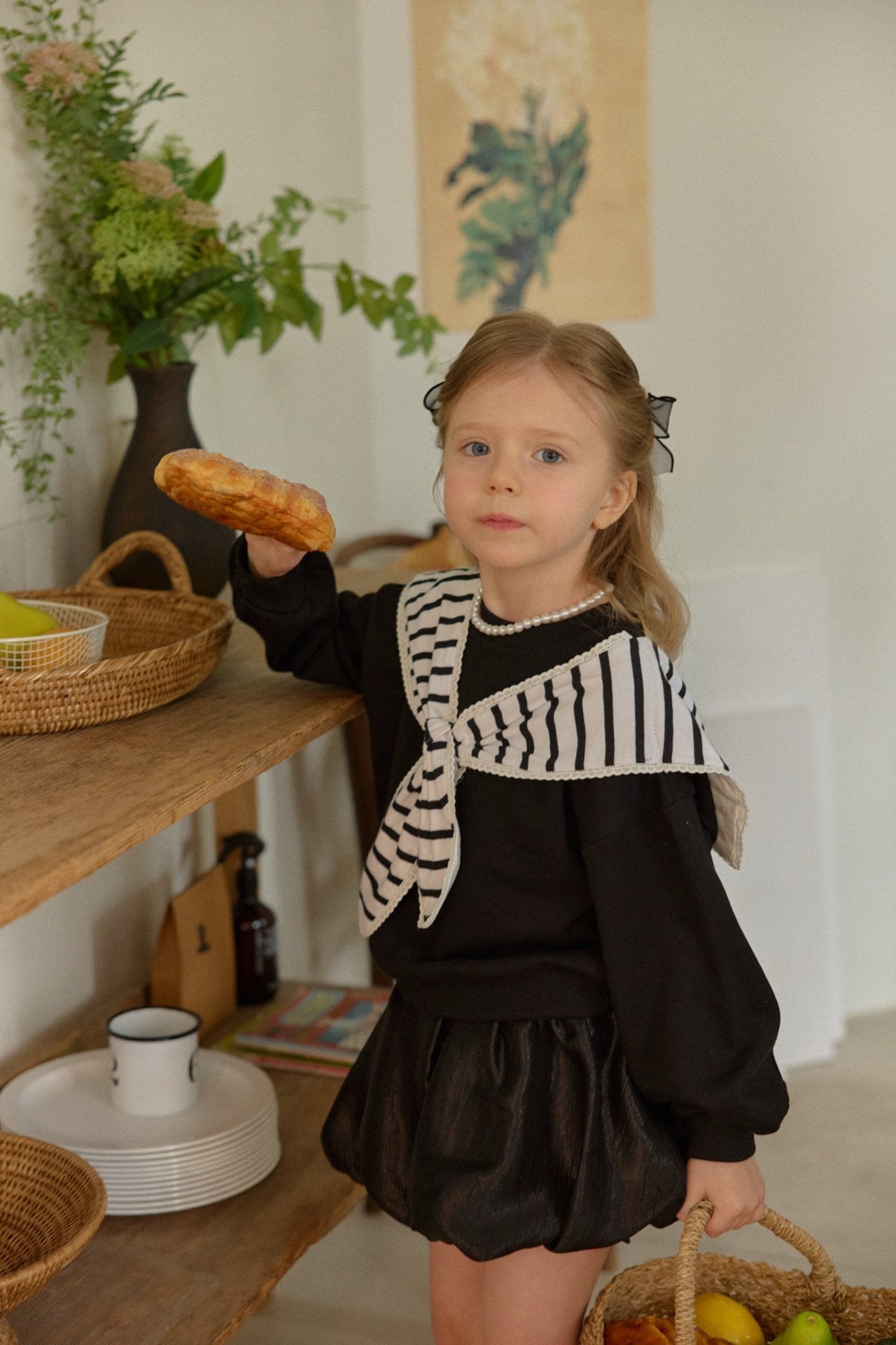 韓國童裝 26春 | BB26102 黑白條紋水手領上衣 | 花苞裙