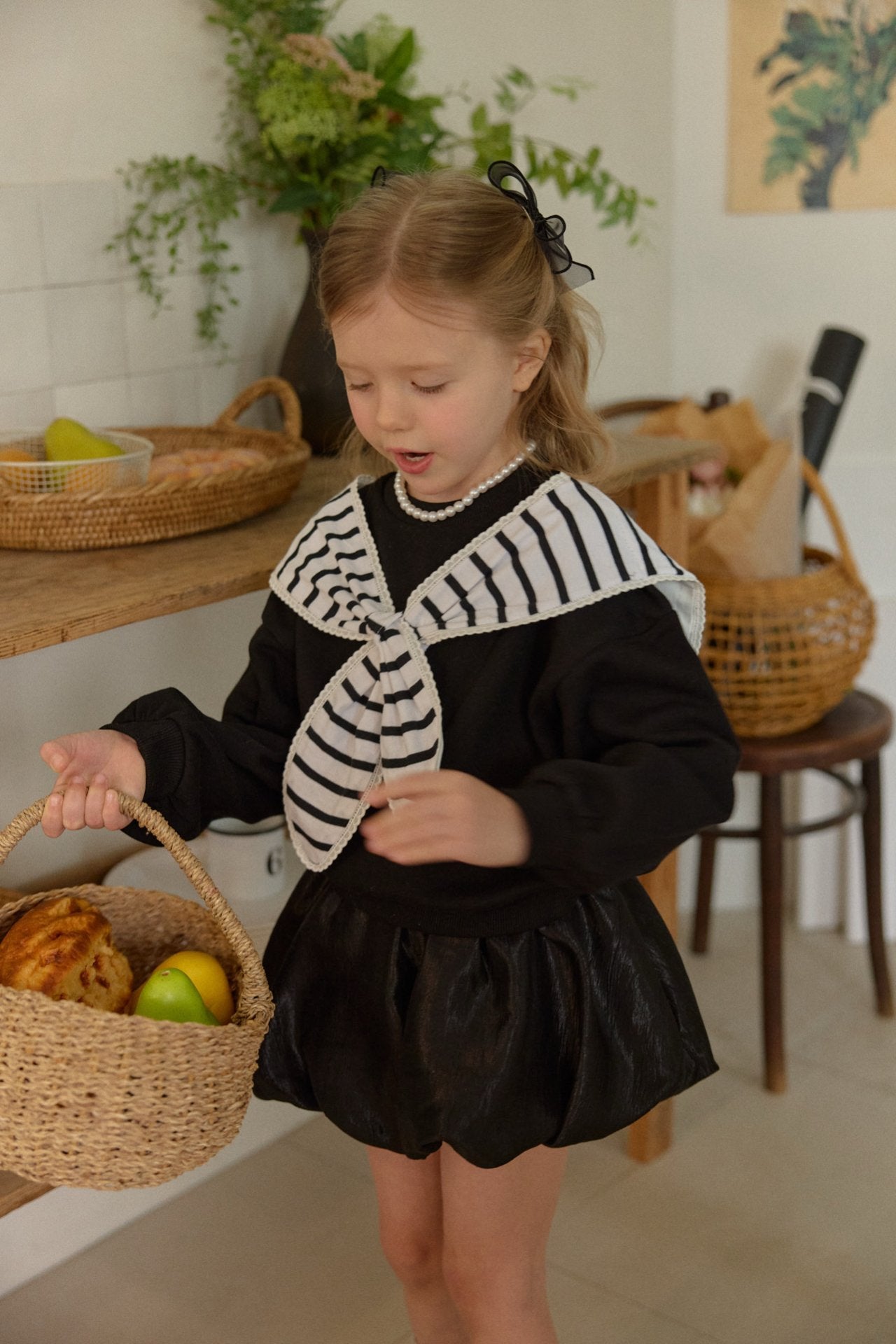 韓國童裝 26春 | BB26102 黑白條紋水手領上衣 | 花苞裙