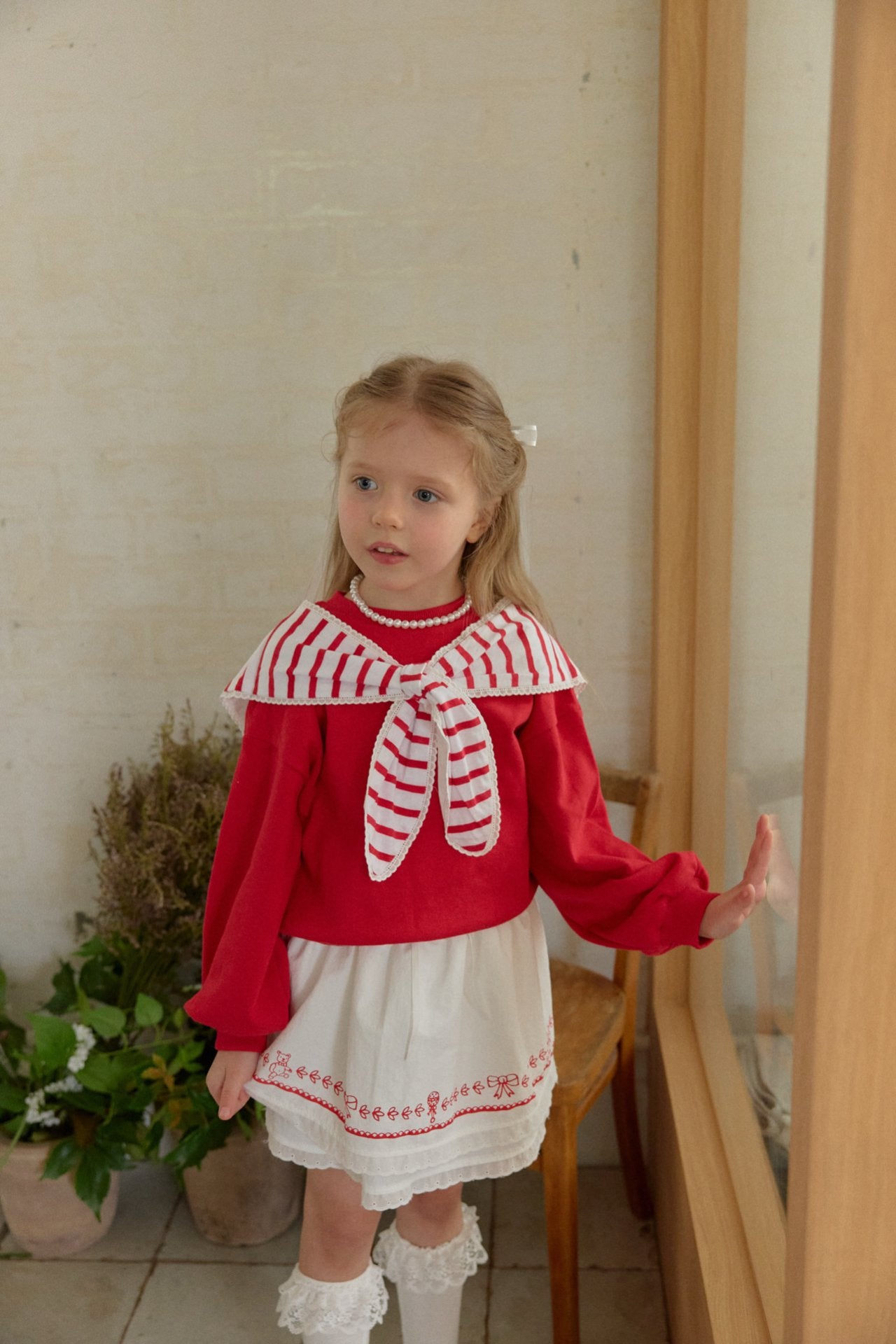 韓國童裝 26春 | BB26101 紅白條紋水手領上衣 | 刺繡裙