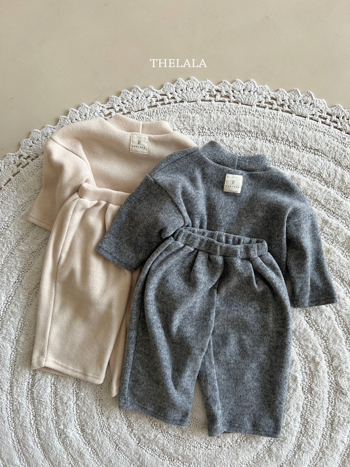 韓國童裝 25秋冬 | LA25457 Basic Mock Neck Top and Bottom Set  (Baby & Kids)