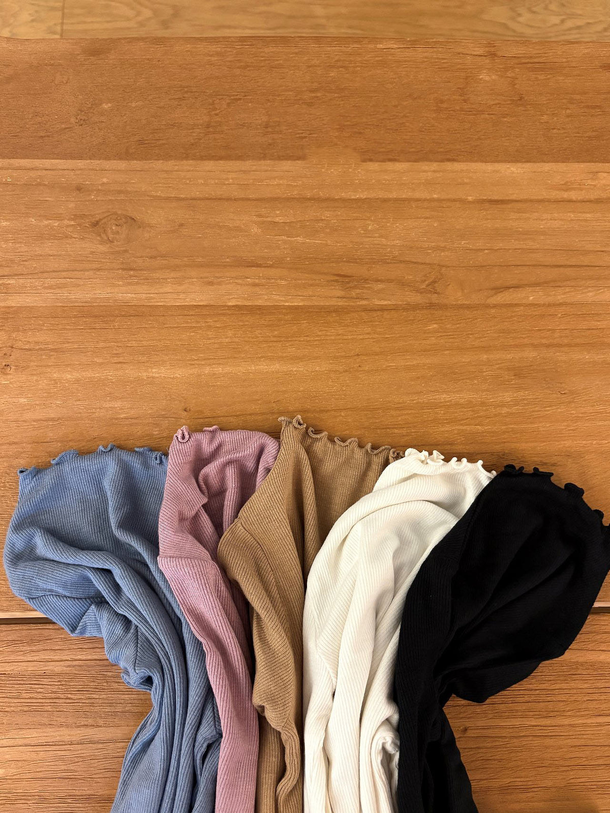 韓國童裝 26秋| OH18 氣質木耳邊高領打底衫 Ribbed Mock Neck Tee 上衣