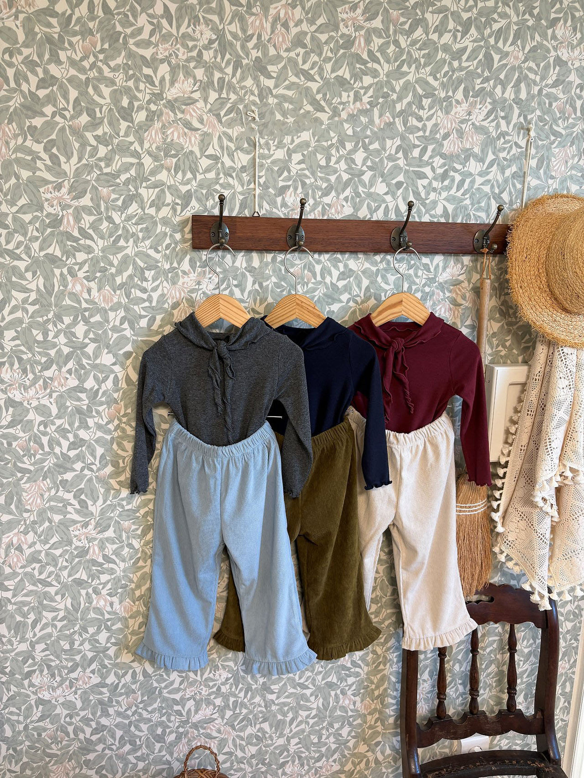韓國童裝 26秋| OH22 Soft Ribbed Frill Pants 長褲