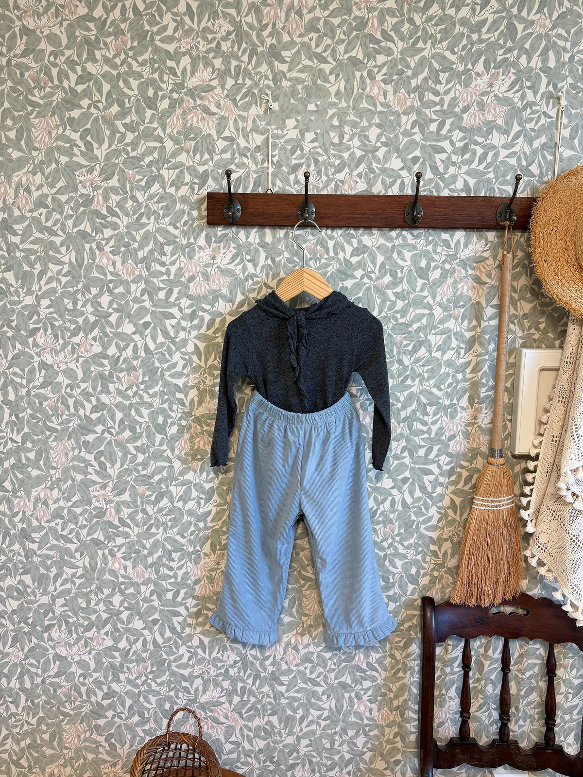 韓國童裝 26秋| OH22 Soft Ribbed Frill Pants 長褲