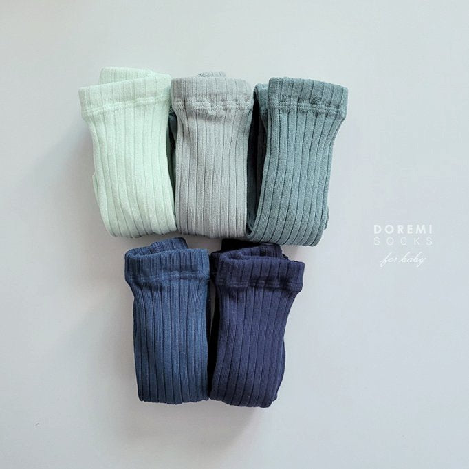26FW | 秋冬必買 Ribbed Tights 直紋褲襪