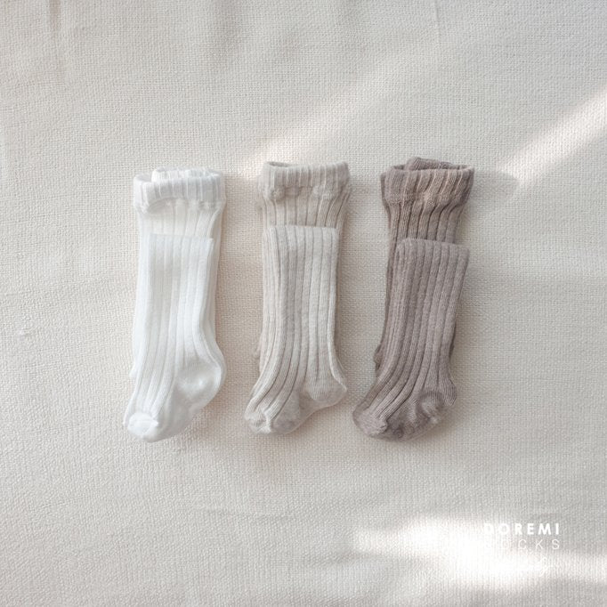 26FW | 秋冬必買 Ribbed Tights 直紋褲襪