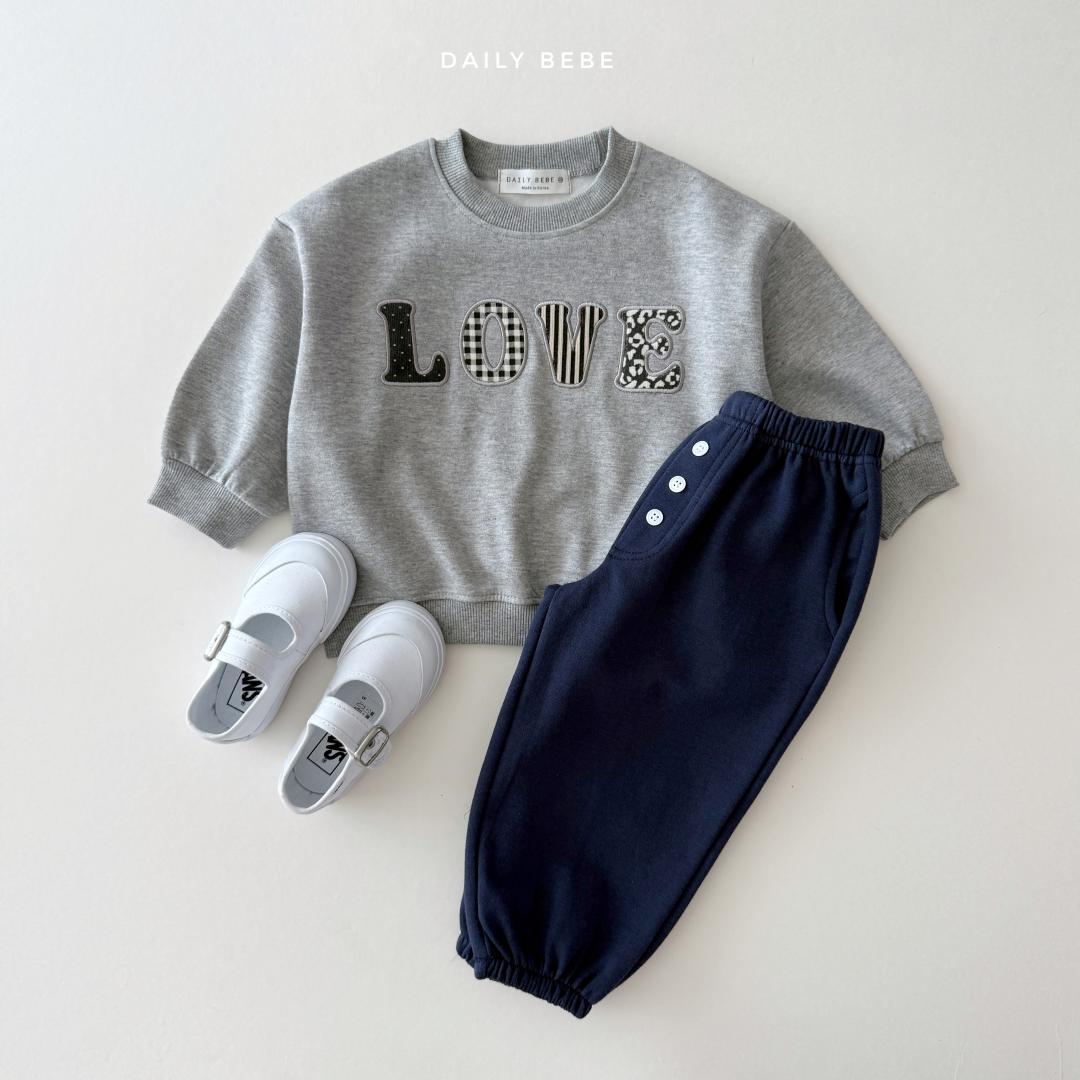 韓國童裝 26秋| DD21 Love Patch Sweatshirt 衛衣
