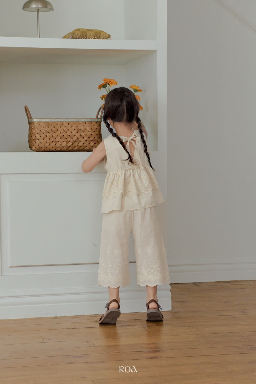 韓國童裝 26夏| RO07 Rose Embroidery Blouse (90-120cm)