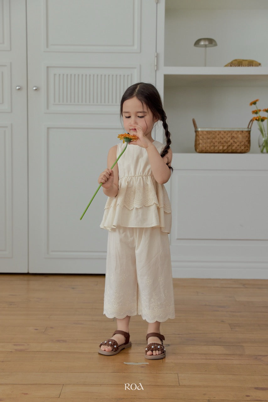 韓國童裝 26夏| RO07 Rose Embroidery Blouse (90-120cm)