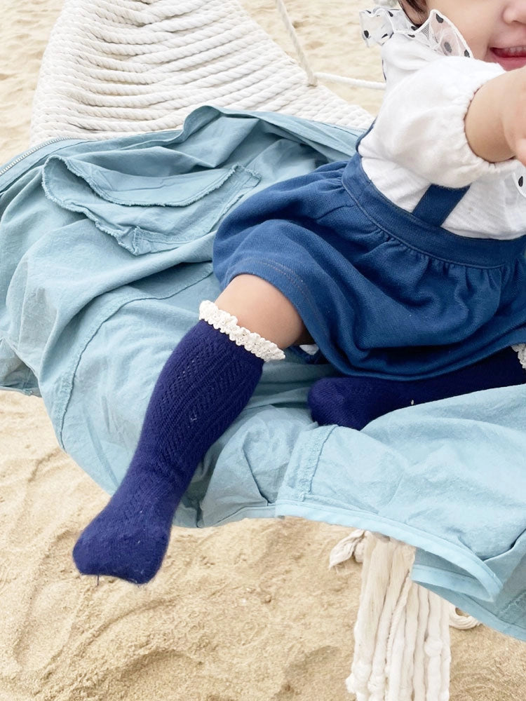 【現貨】韓國童裝 童襪 LACE PUNCHING KNEE SOCKS