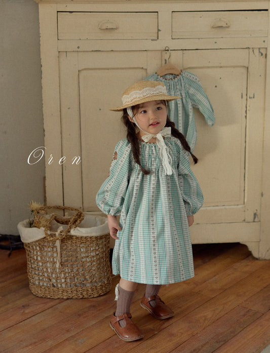 韓國童裝 26春 |  OR47 Embroidery flower check dress (85~120cm)