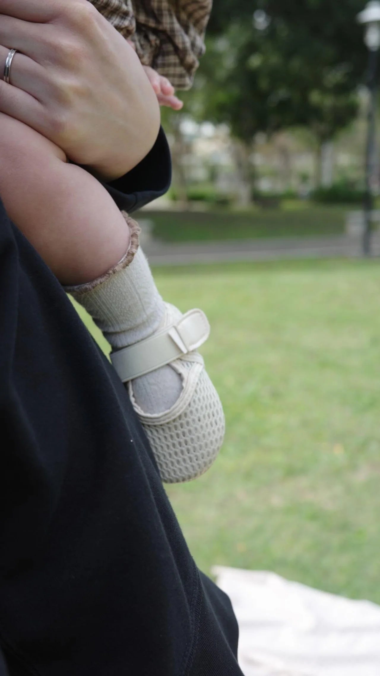 【預購】三層網眼牛角包鞋 croissant shoes